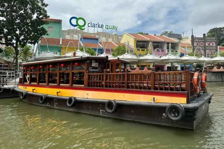 Singapore Highlights Majestic Full-Day Island Tour with River Cruise