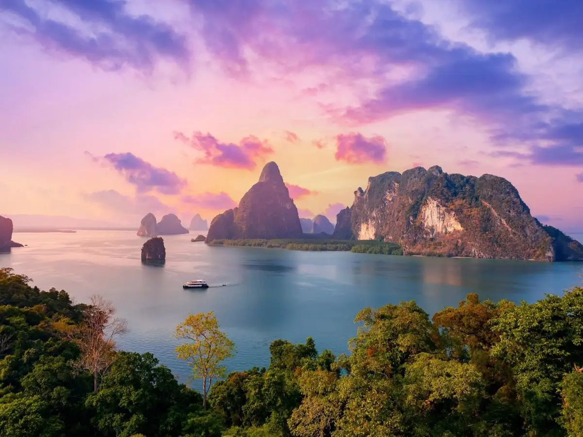 Pure 7 Islands LongTail Boat Sunset Tour with BBQ and BioLum Plankton from Krabi